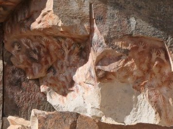 Cueva de las Manos by Kbecq