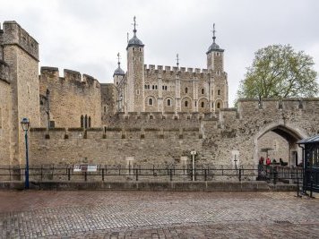 Tower of London by Ilya Burlak