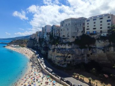 Tropea by Andrew_Kerr