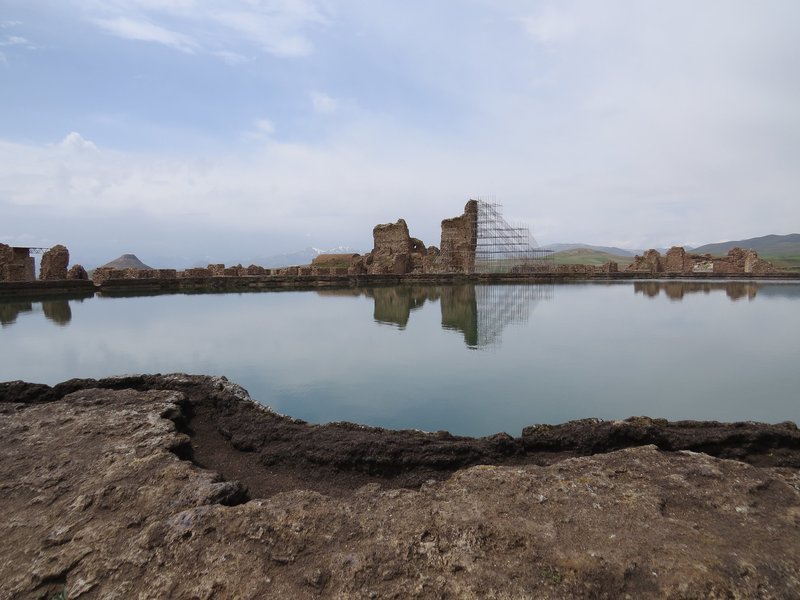 Takht-e Soleyman by Els Slots