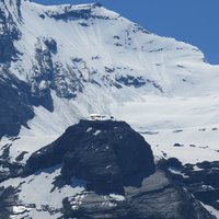 Swiss Alps: Mountain hut above the Oeschinensee