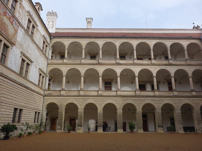 Litomysl, Arcade Castle