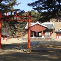 Typical layout of a Joseon tomb at Donggureung