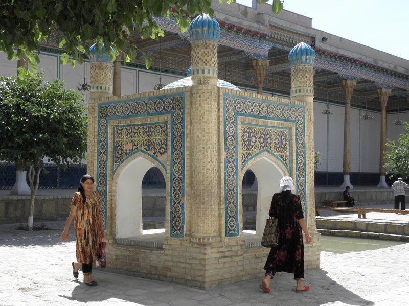 Naqshbandi Mausoleum (Silk Roads: Zarafshan-Karakum)