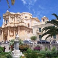 Val di Noto by Ian Cade