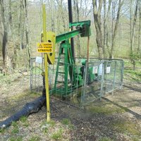 Small oil well near the entrance