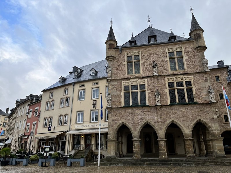 La ville et l'abbaye d'Echternach