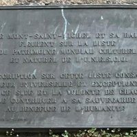 Plaque at Mont-Saint Michel, missing logo