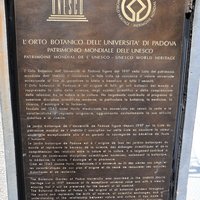 Plaque at the entrance to l'Orto Botanico, Padua