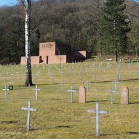 Cimetière militaire allemand de Veslud