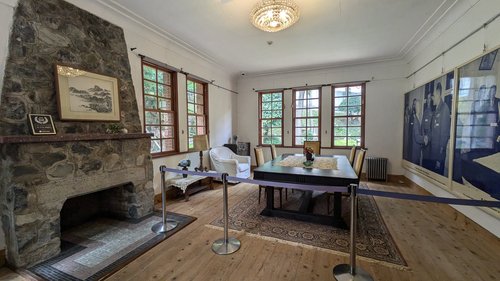 Room at Temporary President Palace, Busan