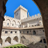 Avignon, Palais des Papes by Rick Ohm