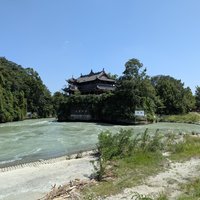 Fulong Temple, Dujiangyan