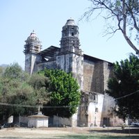 Tepoztlán Ex Convento Dominico de la Natividad, Popocatepetl monasteries