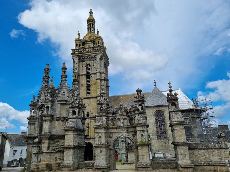 Enclos paroissiaux du Finistère by Aitia