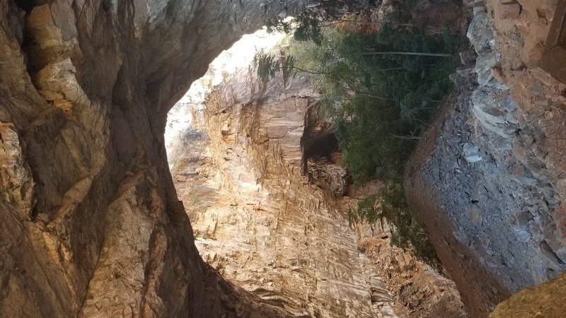 Peraçu Wall