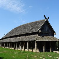 A reconstructed longhouse at Trelleborg