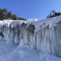 Huanglong - frozen waterfall