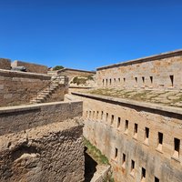 Fortificaciones de Mao y es Castell