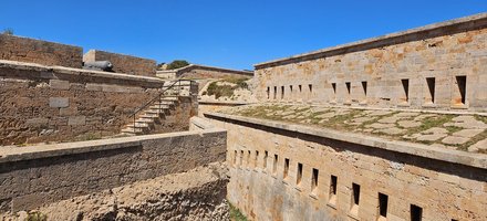 Fortificaciones de Mao y es Castell