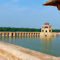 Hiran Minar and Tank