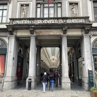 Les passages de Bruxelles by Els Slots