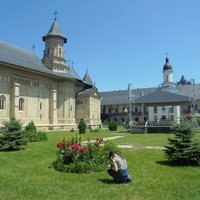 Le Monastère de Neamt by Jarek Pokrzywnicki