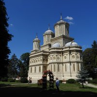Curtea de Arges Churches