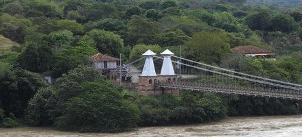 Puente de Occidente (Western Bridge)
