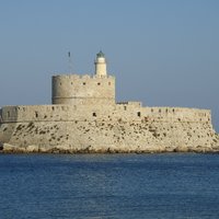 Late Medieval Bastioned Fortifications in Greece by Els Slots
