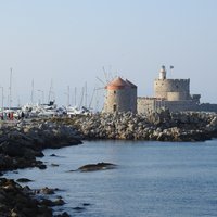 Late Medieval Bastioned Fortifications in Greece