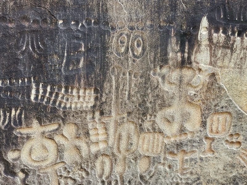 Itacoatiaras of Ingá River by Roman Bruehwiler