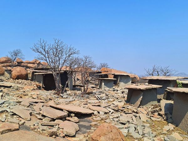 Hire Benkal by Roman Bruehwiler