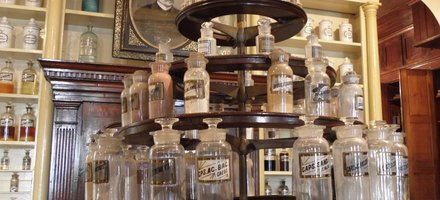 Triolet French Drugstore
