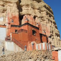 Cave architecture of Muktinath Valley by Roman Bruehwiler