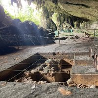 Niah Caves by Els Slots