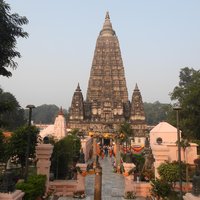 Mahabodhi Temple Complex by Els Slots