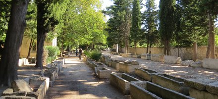 Arles