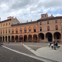 The Porticoes of Bologna by Els Slots