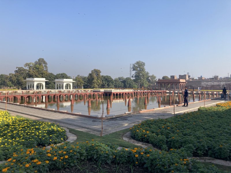 Fort and Shalamar Gardens by Els Slots