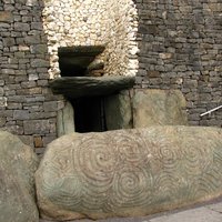 Brú na Bóinne by Els Slots