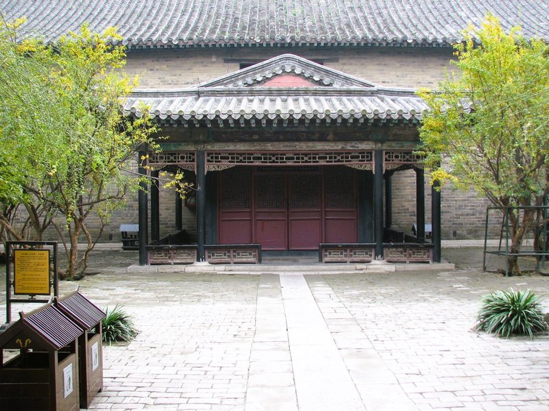 Temple, Mansion and Cemetery of Confucius by Els Slots