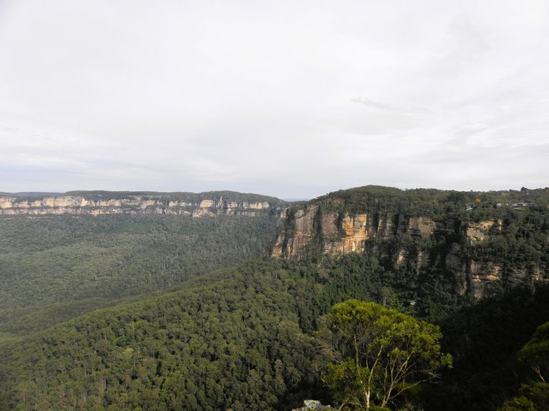 Greater Blue Mountains by Els Slots