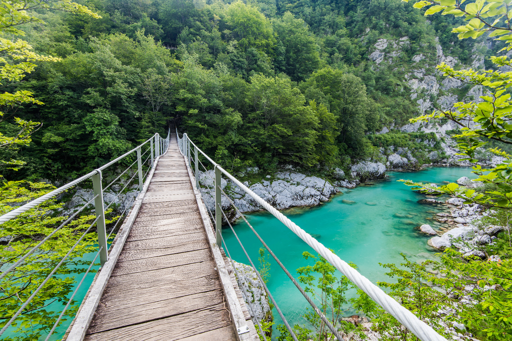 Zakaj je Dolina Soče ena najlepših destinacij za kampiranje v Sloveniji