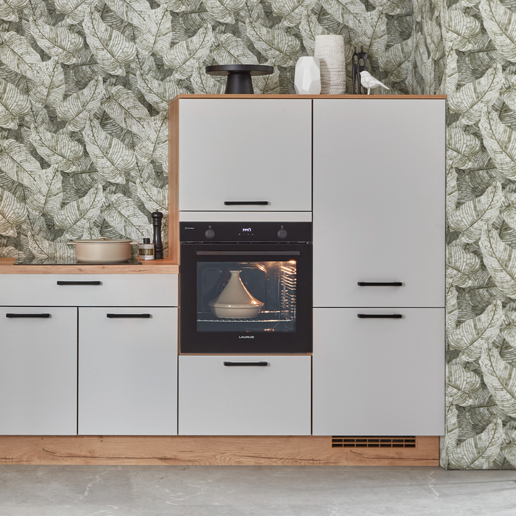 Nobilia Highboards als Vorratsschrank und Umbau für Kühlschrank und Backofen
