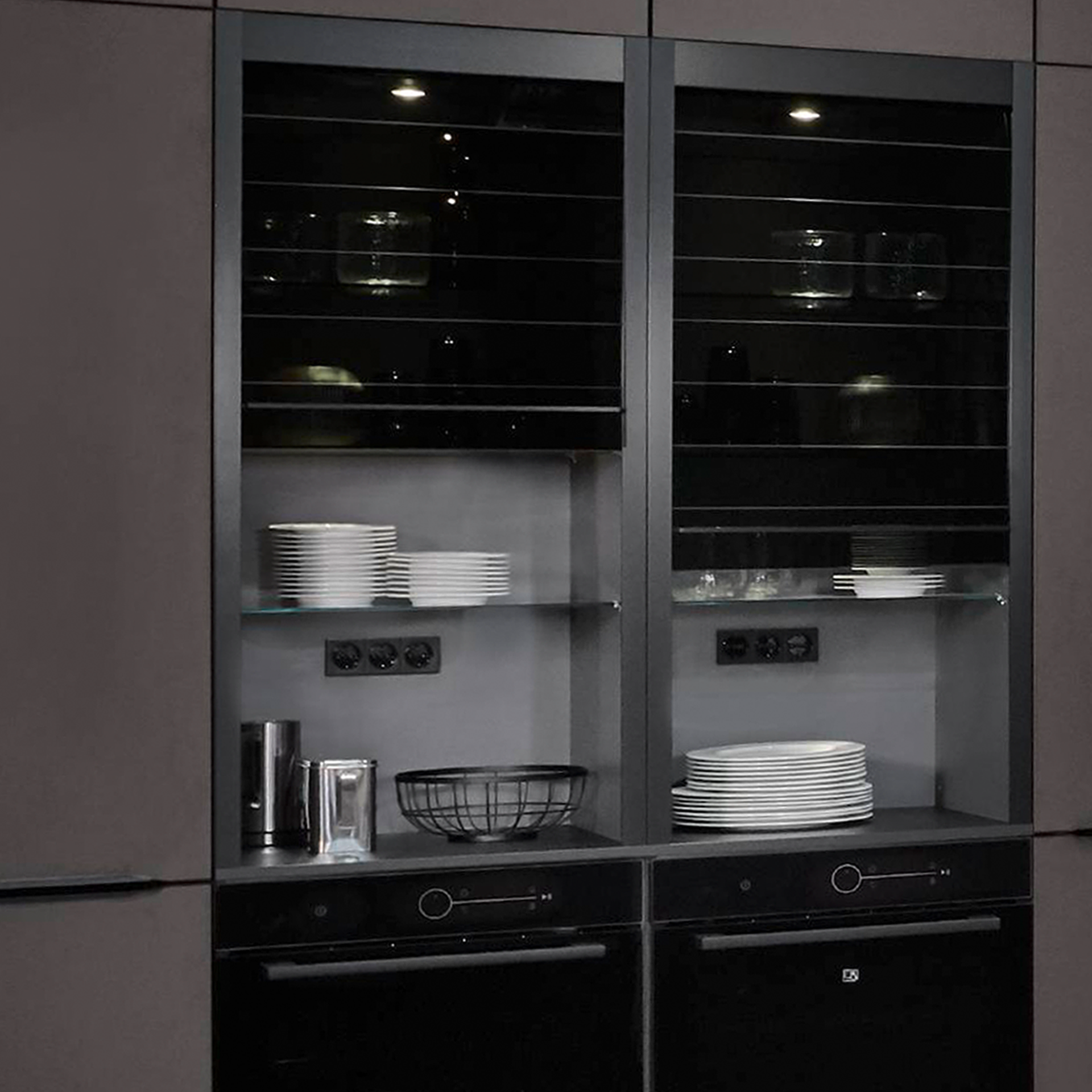 Nobilia top cabinet in black glass for above the worktop