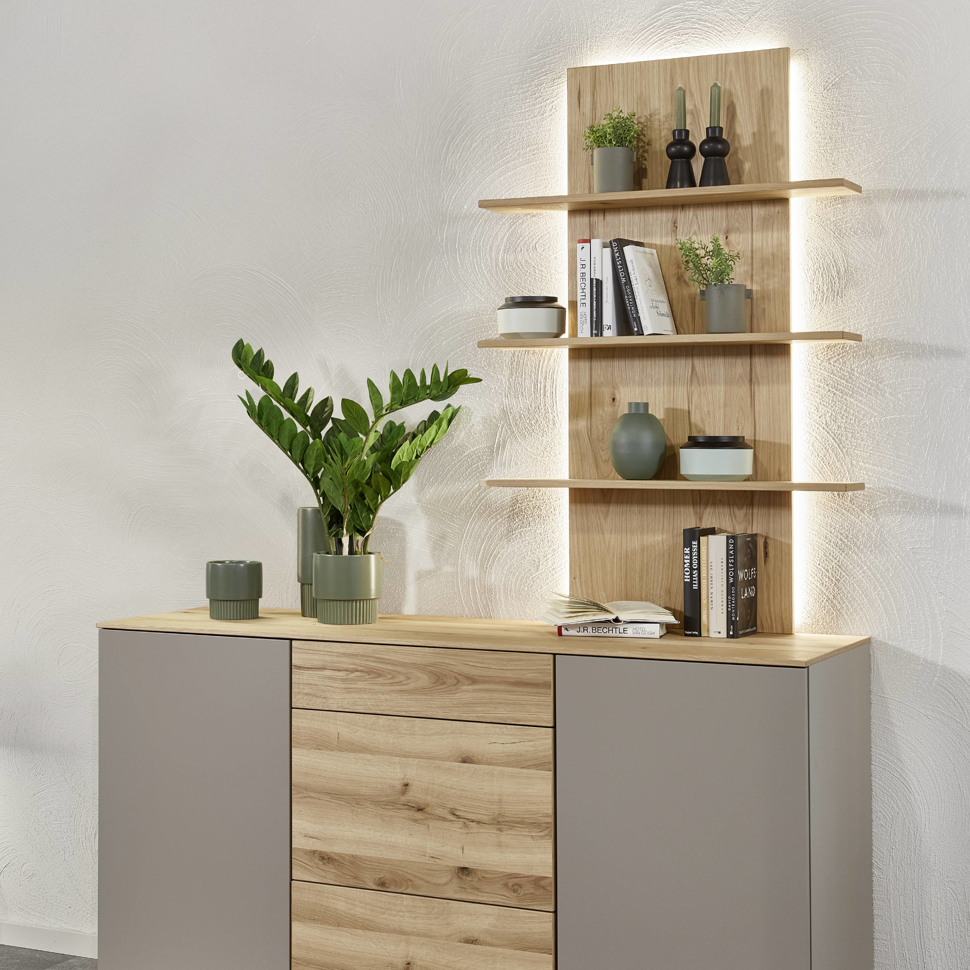 Nobilia Wandpaneele in Wohnzimmer in Echtholz-Furnier.jpg